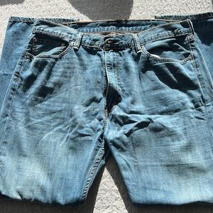 40x32 Blue Levi Jeans (used)